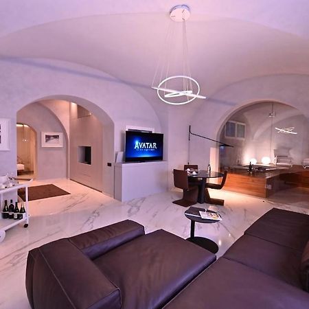 Suite Al Centro Storico 아치레알레 외부 사진